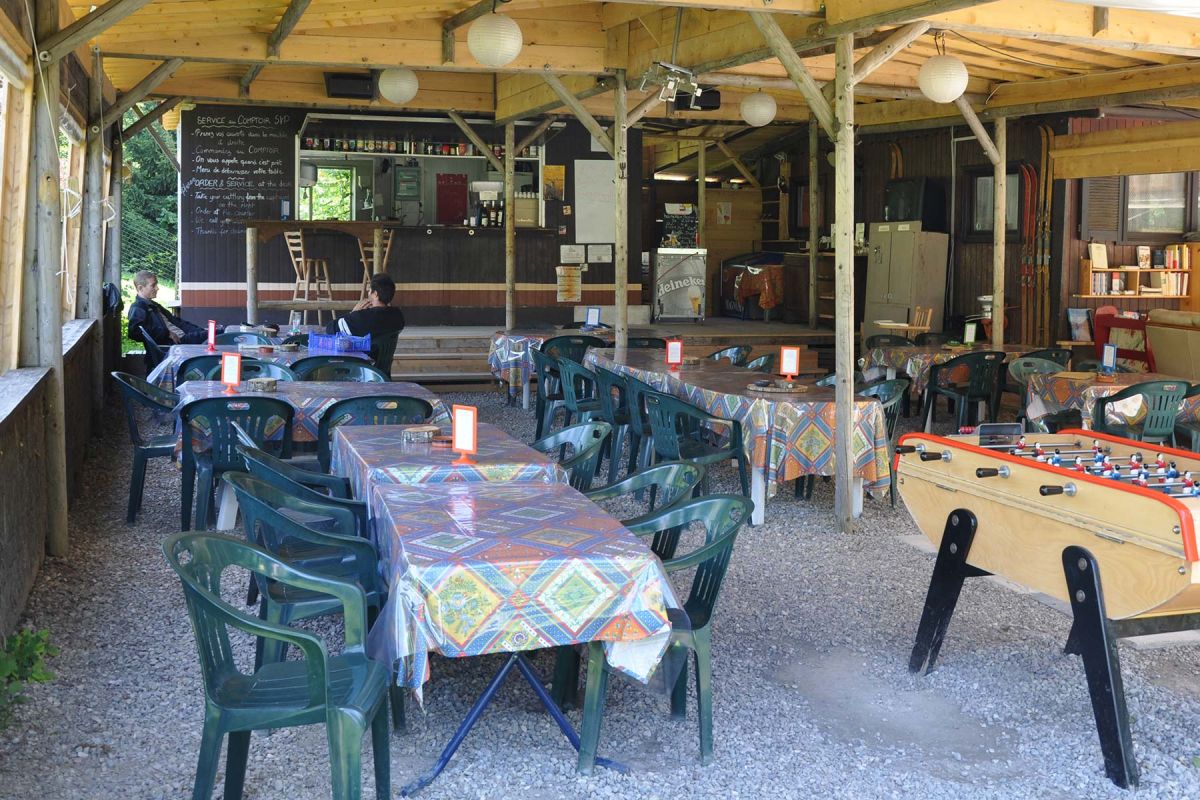05-camping-roybon-restaurant-bar